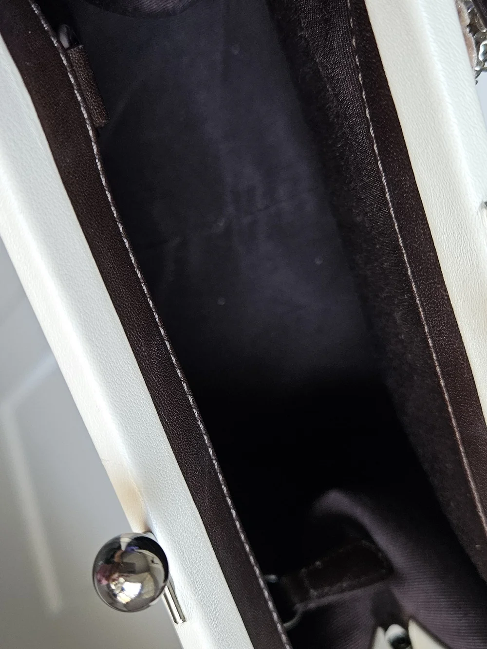 COACH Vintage Soho 8A12 Kisslock Frame Satchel Chalk Leather Velvet Bow Y2K